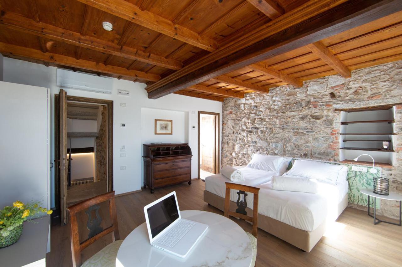Casa Castagna 1620 Bed & Breakfast Mergozzo Bagian luar foto