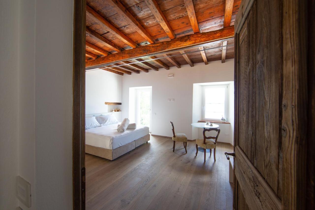 Casa Castagna 1620 Bed & Breakfast Mergozzo Bagian luar foto