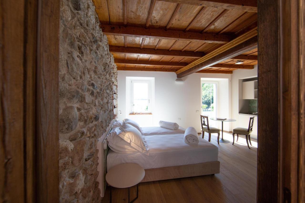 Casa Castagna 1620 Bed & Breakfast Mergozzo Bagian luar foto