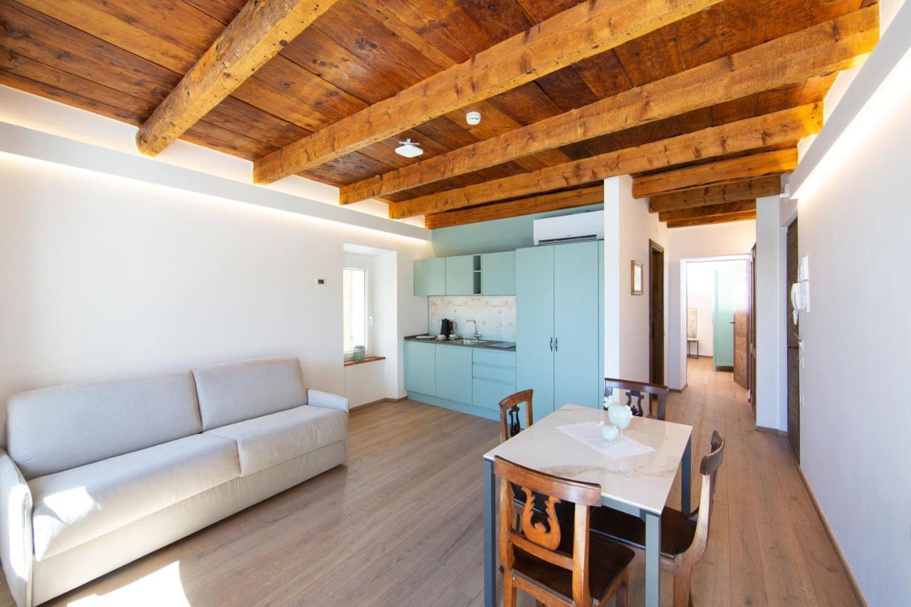 Casa Castagna 1620 Bed & Breakfast Mergozzo Bagian luar foto